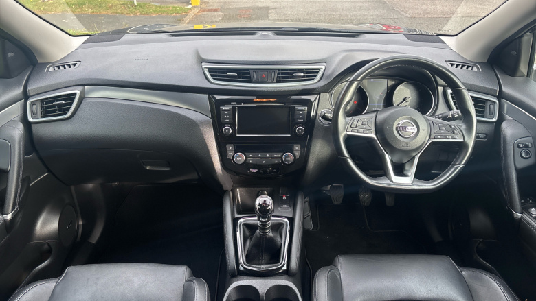 Nissan Qashqai 1.3 DiG-T Tekna 5dr Petrol Hatchback